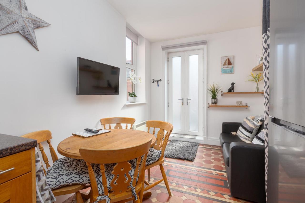 Charles Alexander Short Stay - Clifton Drive Beach Retreat Lytham St Annes Kültér fotó